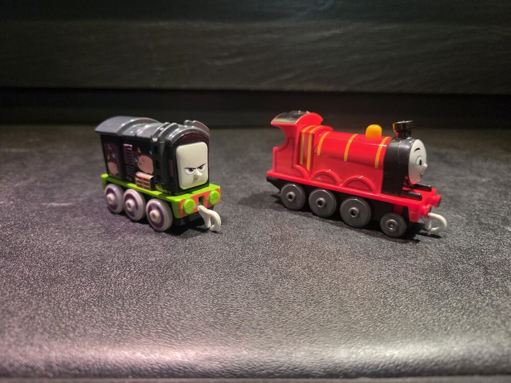 Thomas & Friends -Diesel & James- All Engines Go/Around The Farm /Pigs/Mattel